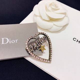 Cài áo tim ja.dior