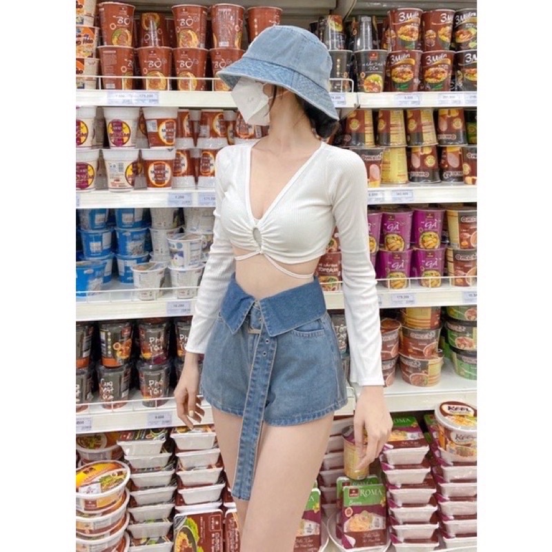 Áo kiểu tay loe rút ngực xinh vải gân LO1