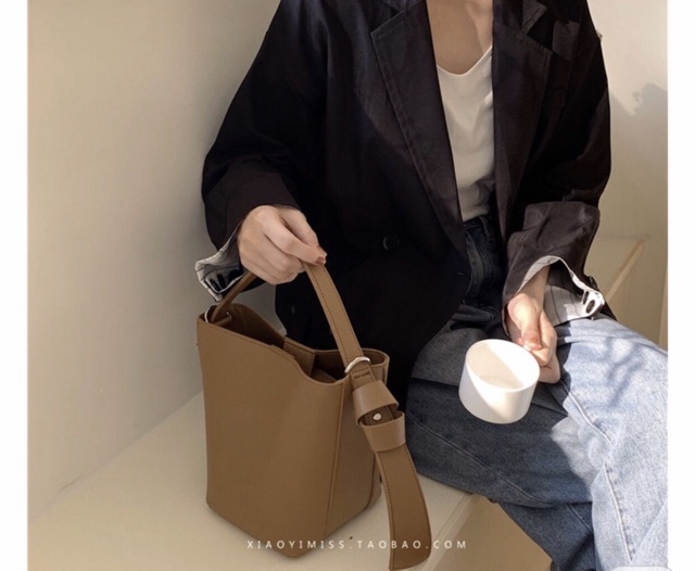 TÚI TRỐNG QUAI ĐEO CHÉO TÚI NHỎ ĐI KÈM MÀU NÂU HOT TREND 2020