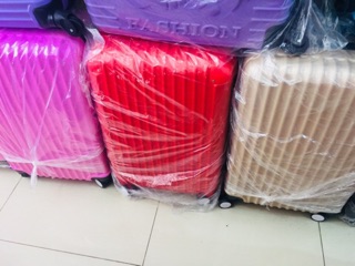 Vali du lịch