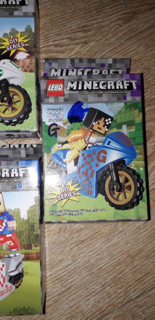 Lắp ráp 1 hộp Lego_MineCraff Xe mô tô 1892 có nhiều chi tiết bằng nhựa ABS