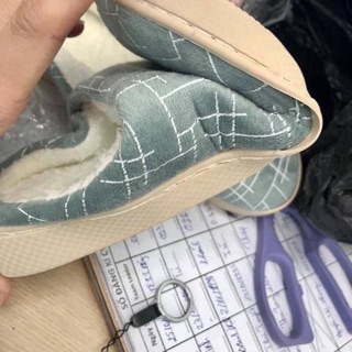 Dép bông đi trong nhà