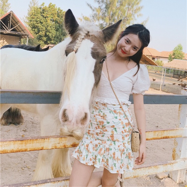 Chân váy hoa nhún