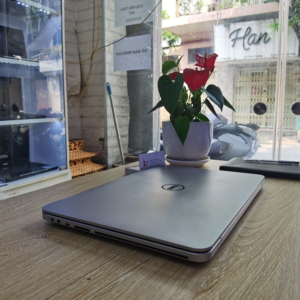 Laptop phục vụ học tập văn phòng Dell XPS L521X core i5-3210M / ram 4GB / SSD 120GB / VGA GT630M / màn 15.6