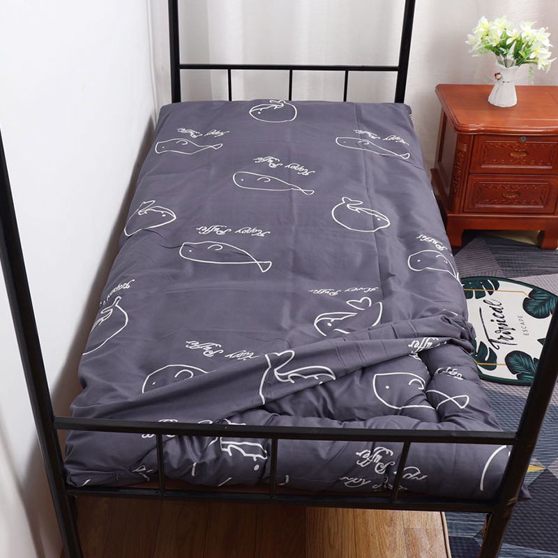 Ký túc xá sinh viên nhất thiết phải có đệm, chiếu tatami, giường tầng dày thể gấp lại, đệm giữ nhiệt đơn và đôi
