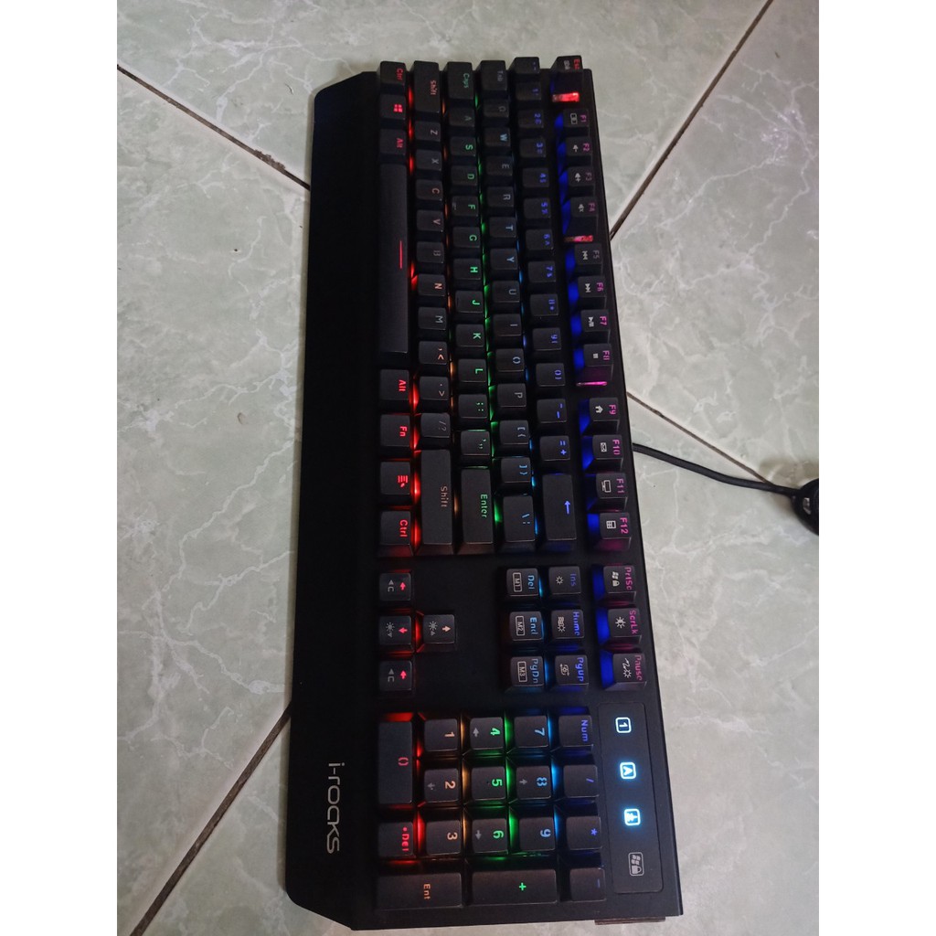 Bàn phím cơ Irock K60M led RGB thanh lý nét