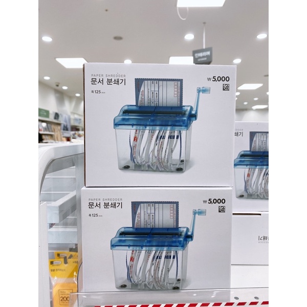 MÁY HUỶ GIẤY, CẮT GIẤY MINI BẰNG TAY DAISO HÀN QUỐC