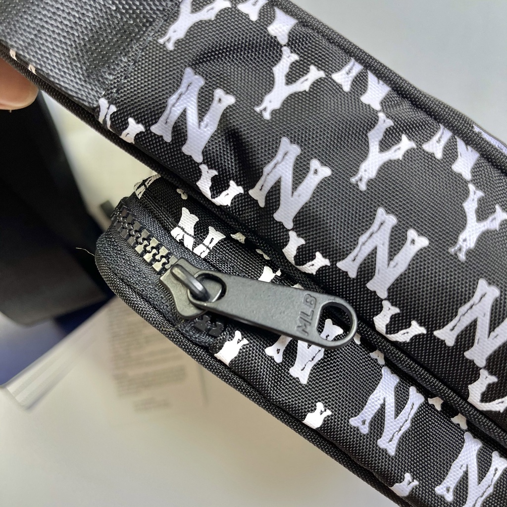 ⚡️ [ BÁN CHẠY ] Túi đeo chéo MINI NY MOMOGRAM CROSS BAG UPDATE NEW  | ẢNH THẬT | HÀNG XUẤT DƯ 100% | CAM KẾT CHẤT LƯỢNG