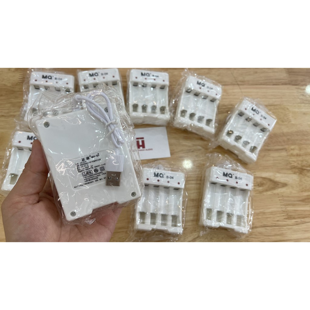 Bàn xạc pin 2 AA - 3AA