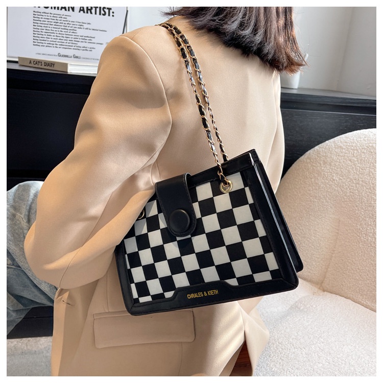 Túi Đeo JASMIN NOIR Chéo Dáng Vuông Nhỏ Họa Tiết Caro Phối Dây Xích Thời Trang Cao Cấp Cho Nữ