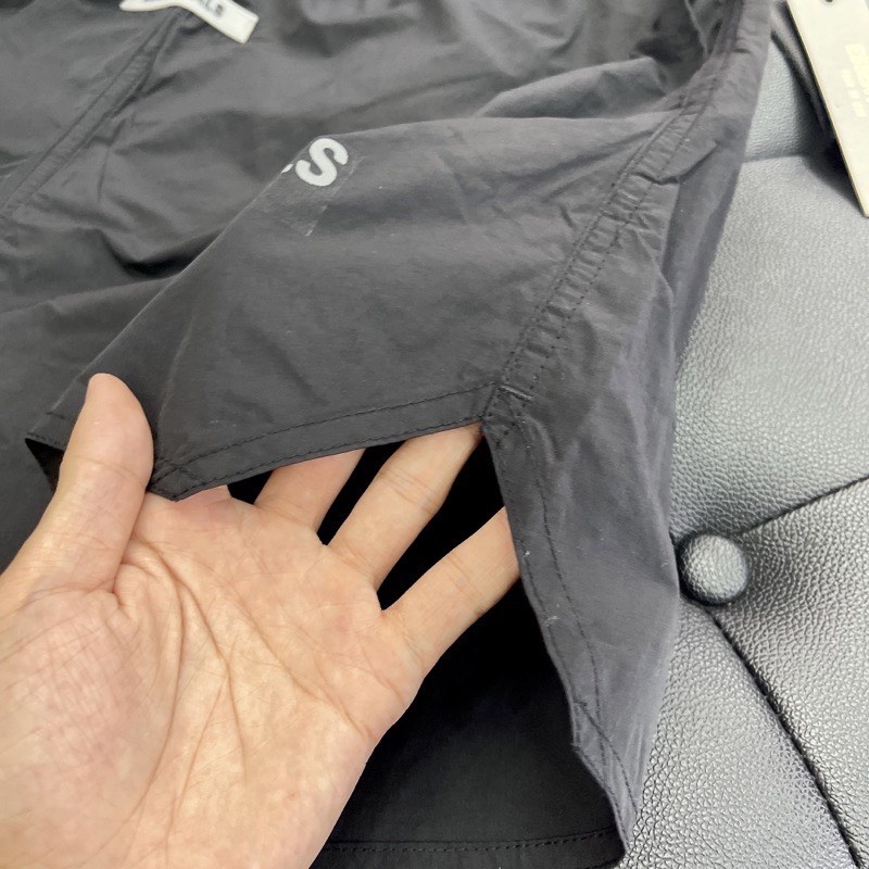 Quần Nilon Short FEAR OF GOD ESSENTIALS 3M cao cấp full tag túi