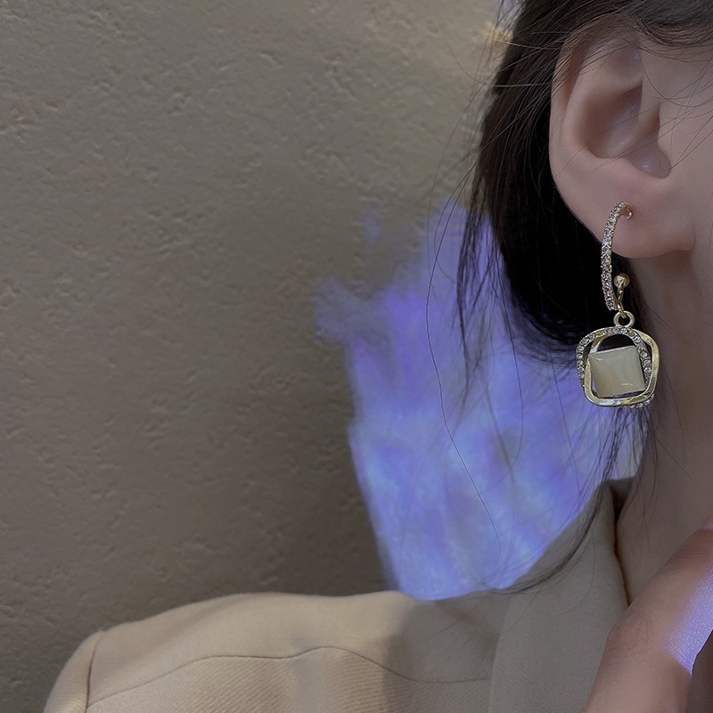 Khuyên Tai Đính Đá Opal Cao Cấp Phong Cách Hàn Quốc Sang Trọng Thời Trang