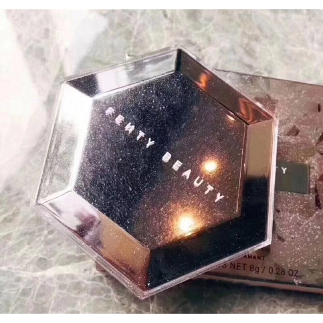 Phấn Bắt Sáng Fenty Beauty Diamond Bomb