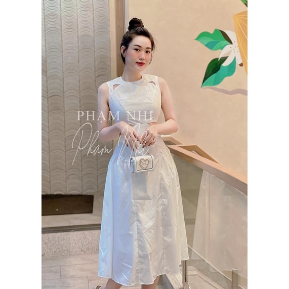 Vây cut out vai khoét eo cực xinh