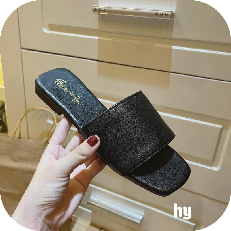 Dép lê mũi vuông Zara Hồ Ngọc Hà | BigBuy360 - bigbuy360.vn