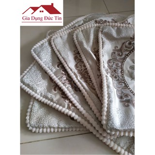 Vỏ gối vuông tựa Tây Âu sang trọng 45cmx45cm.