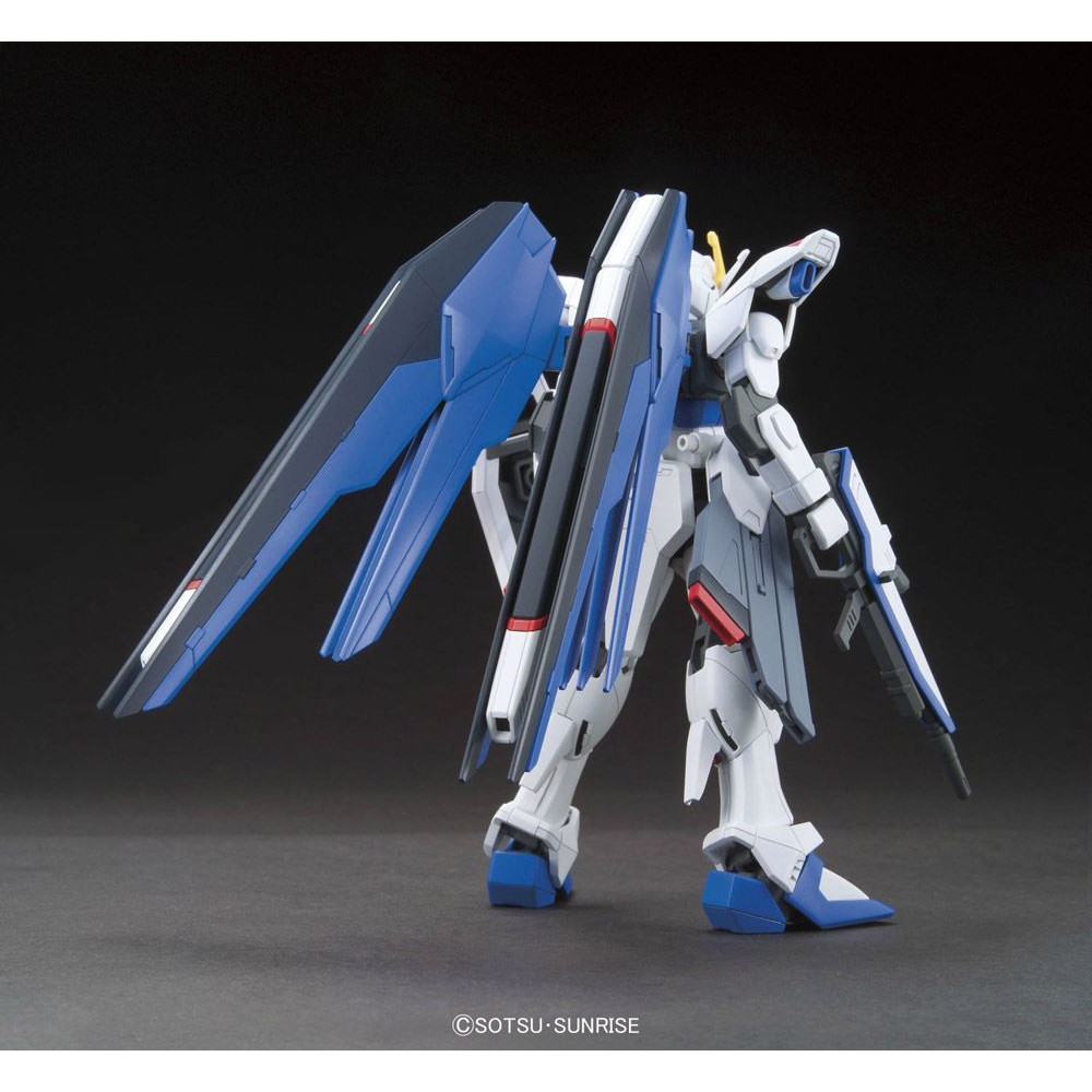 Mô Hình Lắp Ráp Gundam HG CE Freedom Revive