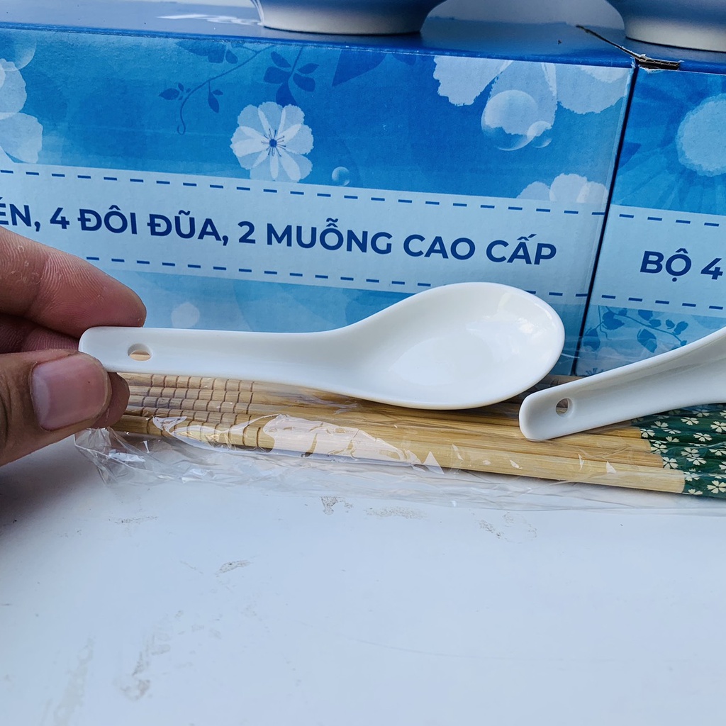 Bộ 4 chén + 2 muỗng + 4 đũa Có Ảnh con chuồn chuồn của P&amp;G