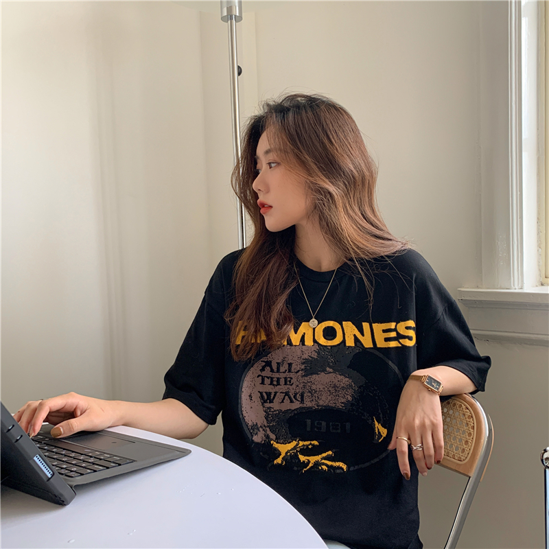 Áo Thun Nữ Tay Ngắn In Hình Hoạt Hình Thời Trang