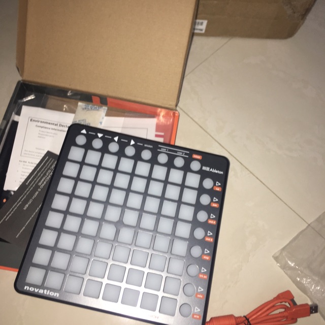 Máy chơi nhạc Launchpad S new 100%