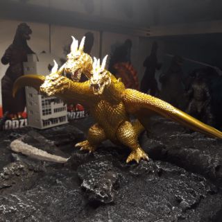 Mô hình đồ chơi khủng long Godzilla. Rồng 3 đầu King Ghidorah 2001.