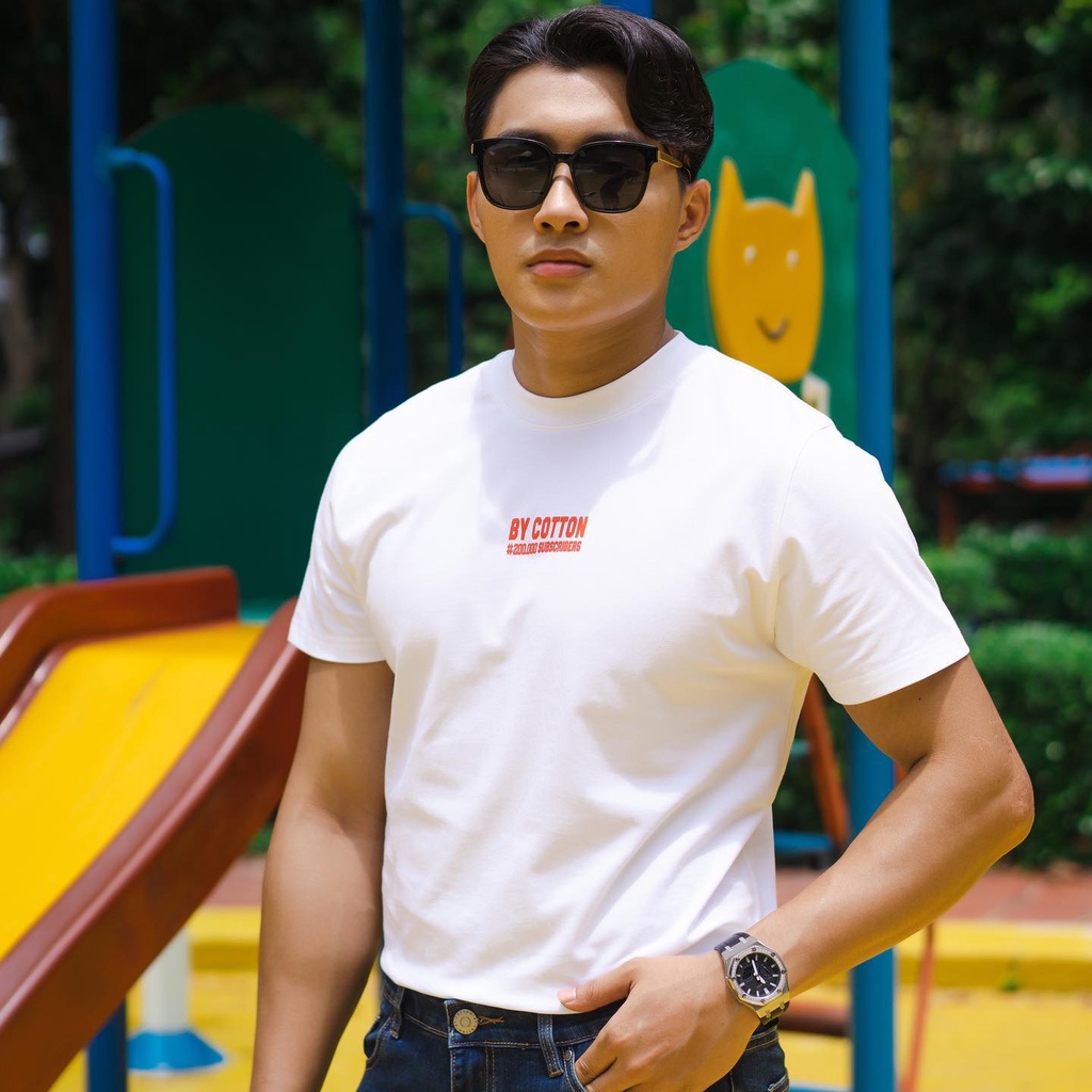 Áo Thun Ngắn Tay Cổ Tròn Trắng In BC 200,000 Subscribes BY COTTON BC 200,000 Subscribe