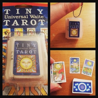 Bài Tiny Universal Waite Tarot Key Chain