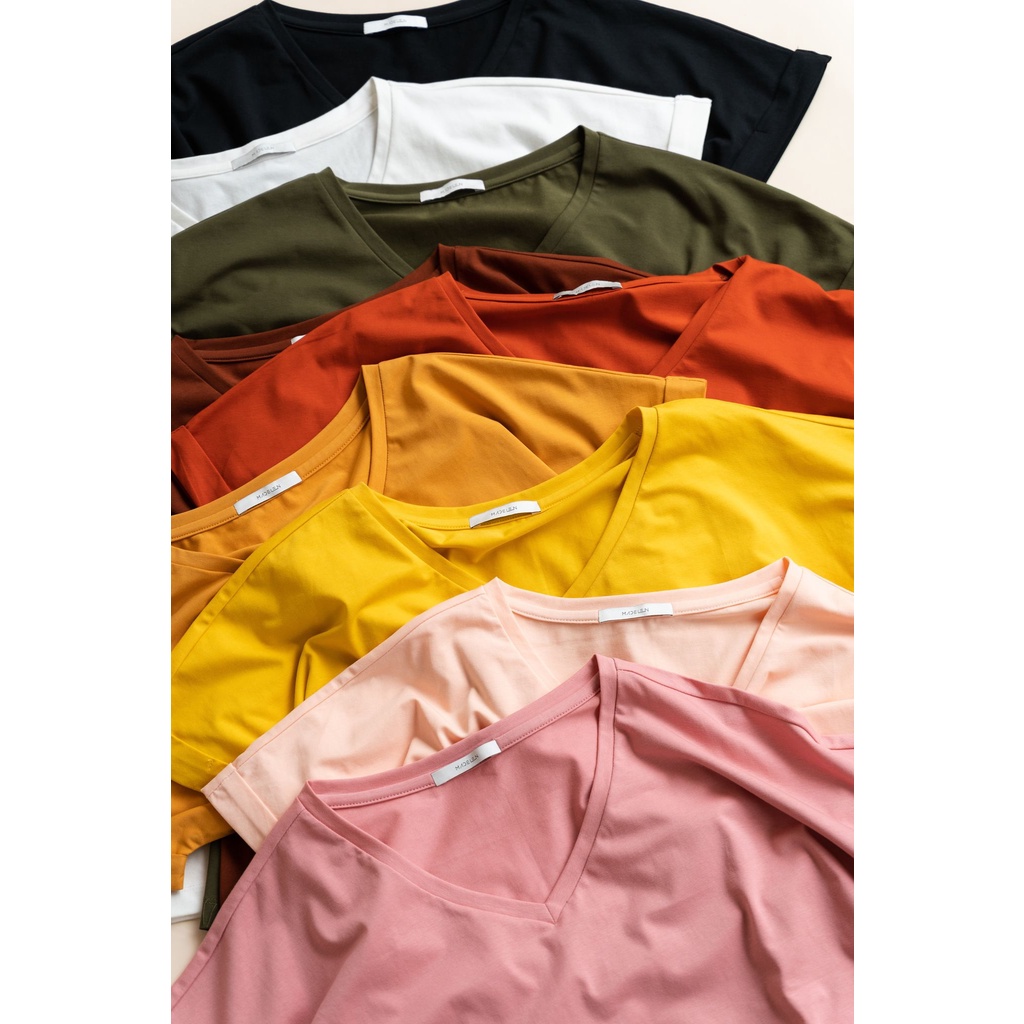 Áo thun ngắn tay nữ MADELEN dáng cổ tim tay lơ vê nhiều màu | BigBuy360 - bigbuy360.vn