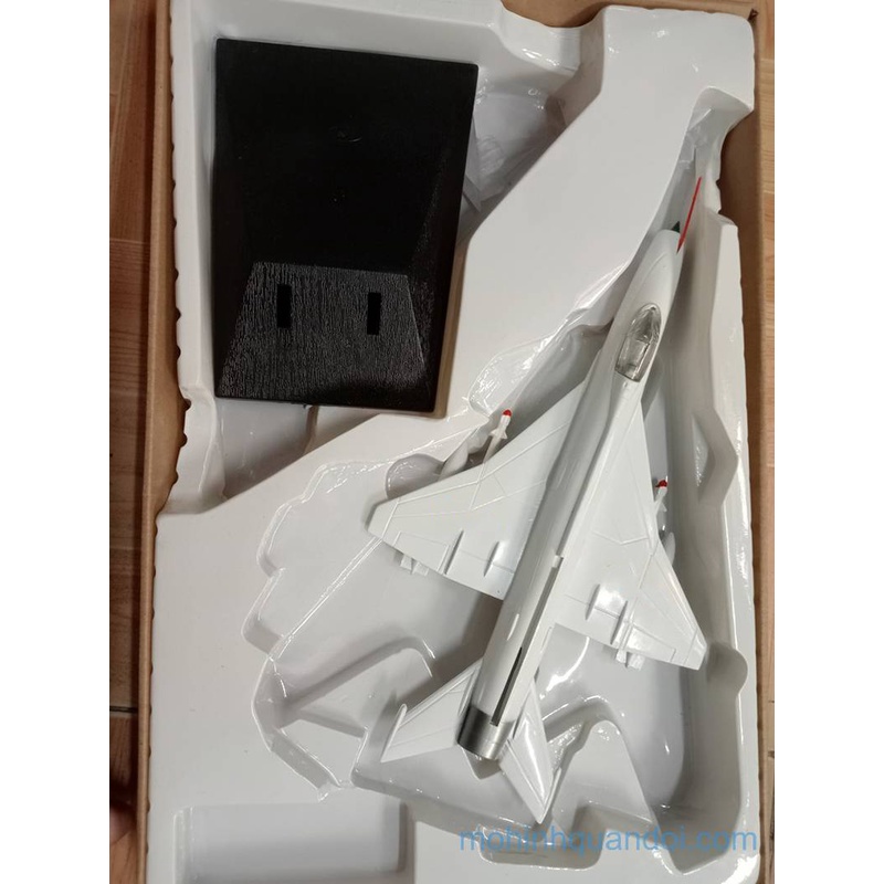 Mô Hình máy bay Mig-21 Cờ KQVN ABS