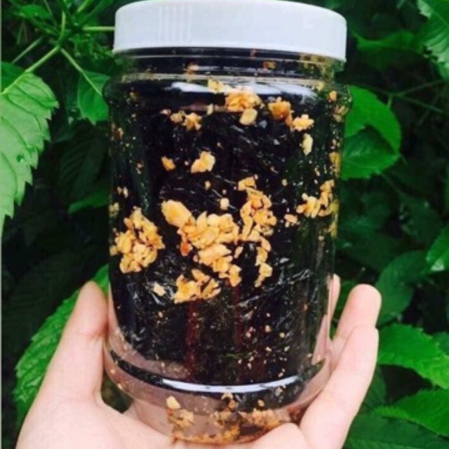 Rong biển cháy tỏi mè