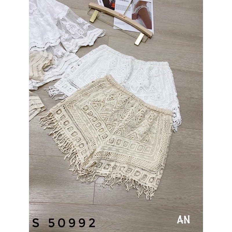 Quần ren tua rua hot hit