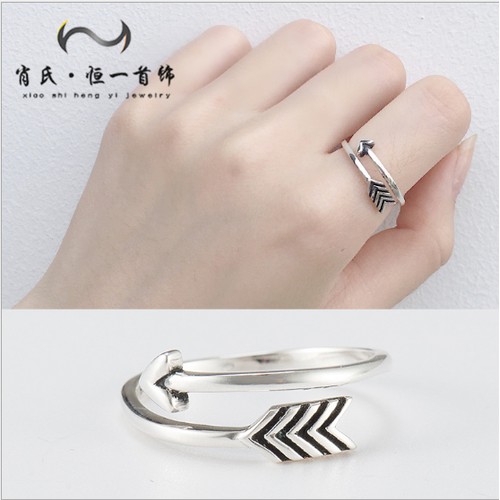 Nhẫn hình mũi tên