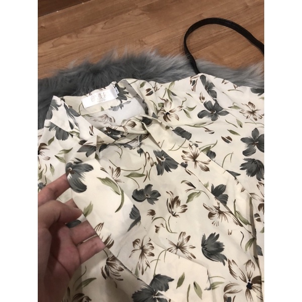 2hand áo sơ mi cổ nơ hoa