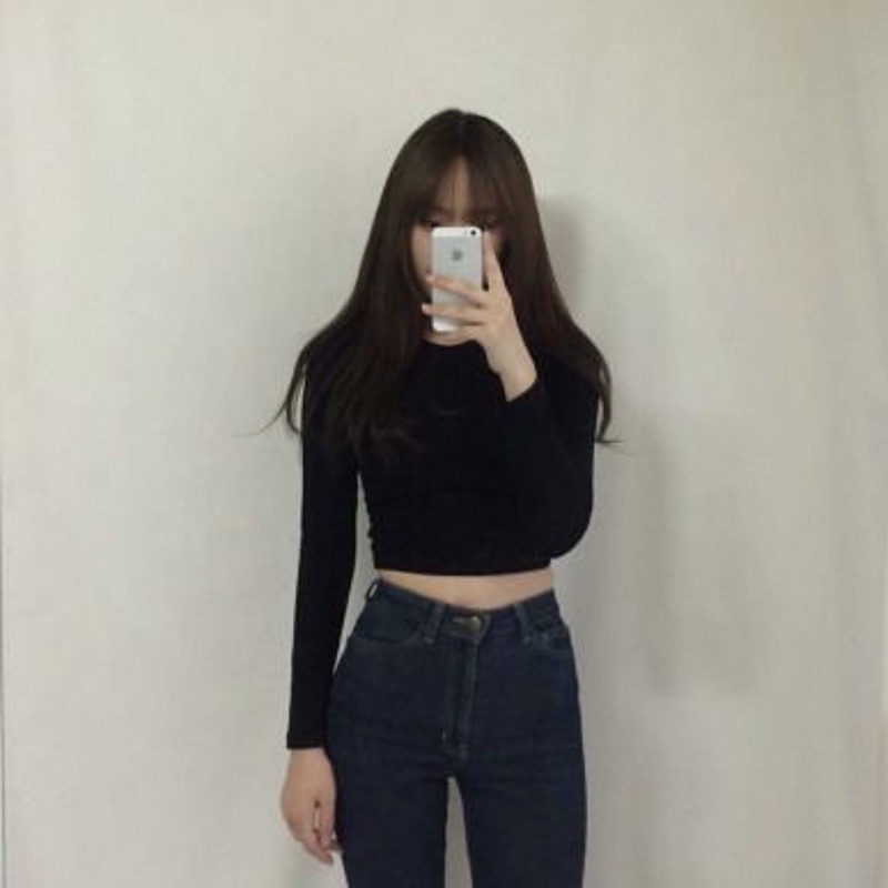 Áo croptop nữ kiểu tay dài đen Phiong sg