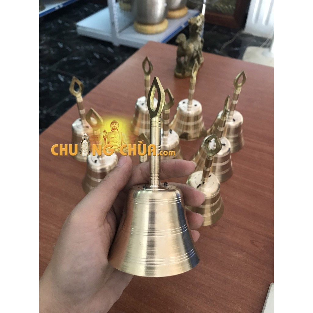 Chuông lắc tay có cán