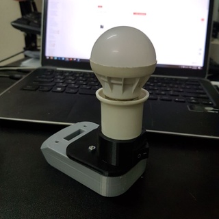 Đèn led E27 dùng pin Dewalt 20v (Đế chuyển pin dùng cho bóng đèn E27 DC)