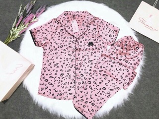 Đồ bộ lụa satin Flamingo (TNQD)