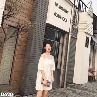 Đầm phối lưới cổ trắng