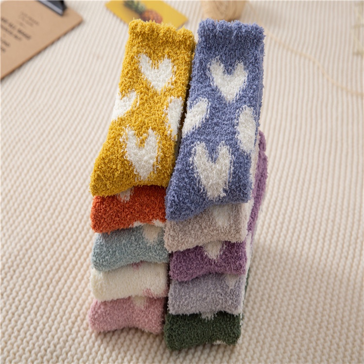 Vớ Ngủ Giữ Ấm Chân Cho Nữ Hình Trái Tim Len Xù