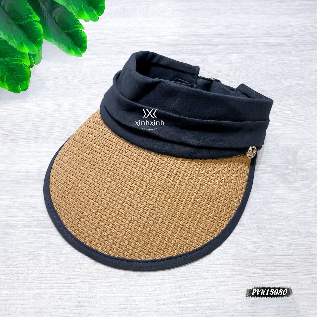 Mũ cói nửa đầu huy hiệu chữ M đính đá nhân tạo cao cấp - Xinh Xinh Accessories