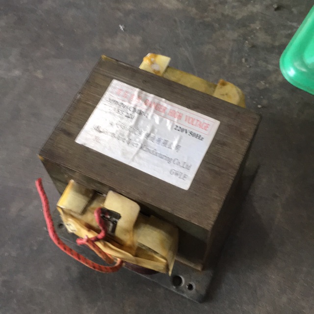 Biến áp lò vi sóng E700(700w)
