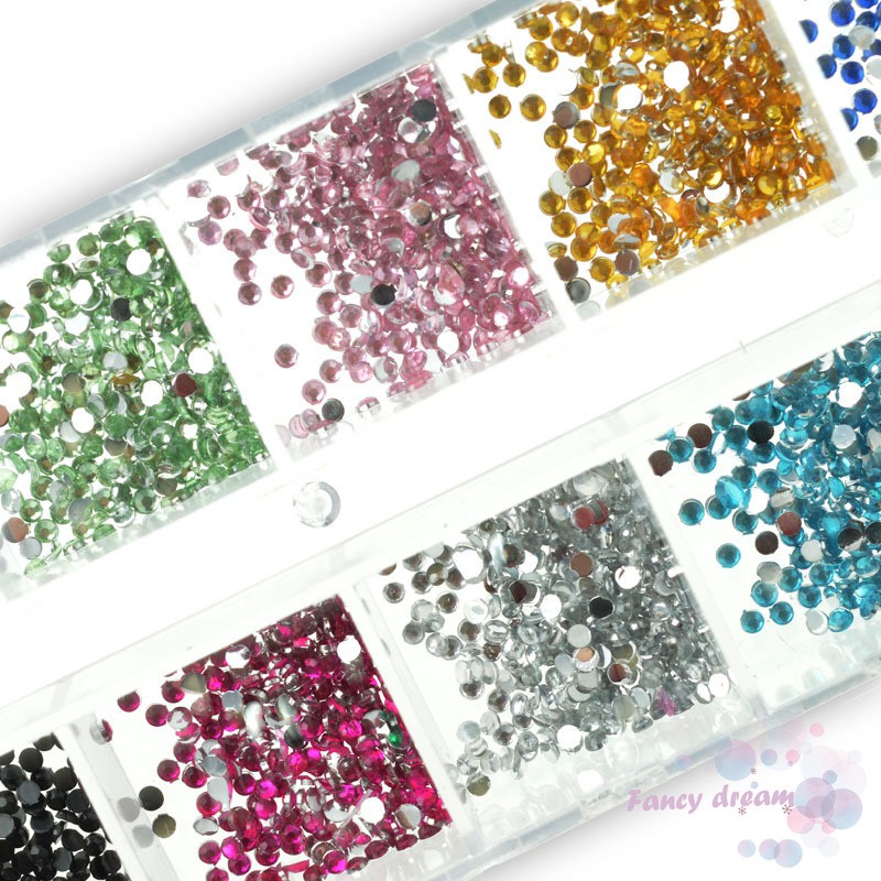 Bộ phụ kiện trang trí móng tay xinh xắn