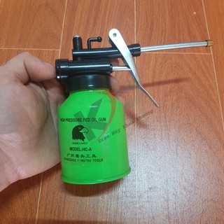 Vịt tra dầu nhớt Bình tra dầu nhớt bóp bằng tay