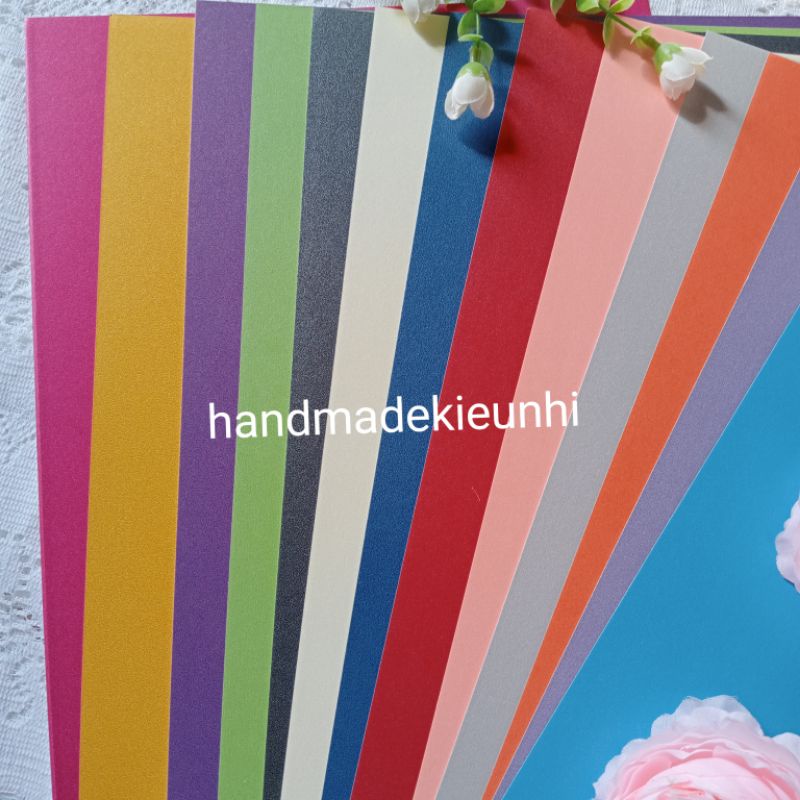 10 tờ giấy ánh kim khổ A4, 210gsm, đủ 10 màu - Dùng làm thiệp, bưu thiếp, bao lì xì, cắt thủ công...