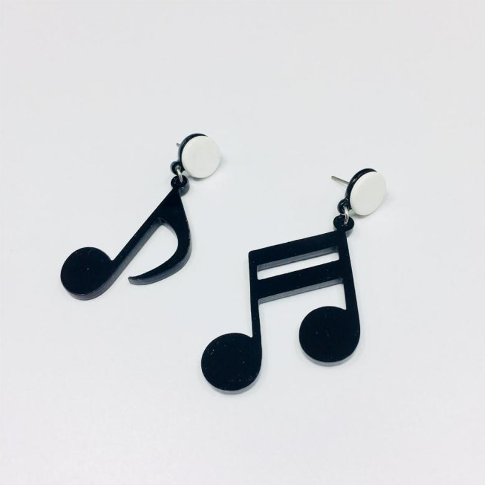 Bông tai hình nốt nhạc bằng nhựa acrylic độc đáo