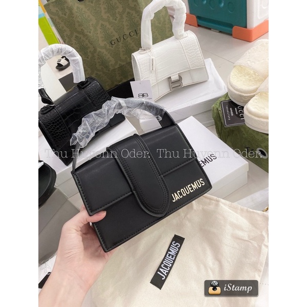 Túi JACQUEMUS  ❌ Hàng chuẩn siêu hottttt 🎁 full box - túi vải- quai đeo chéo Size 20 Cm Về 2 mầu đen trắng