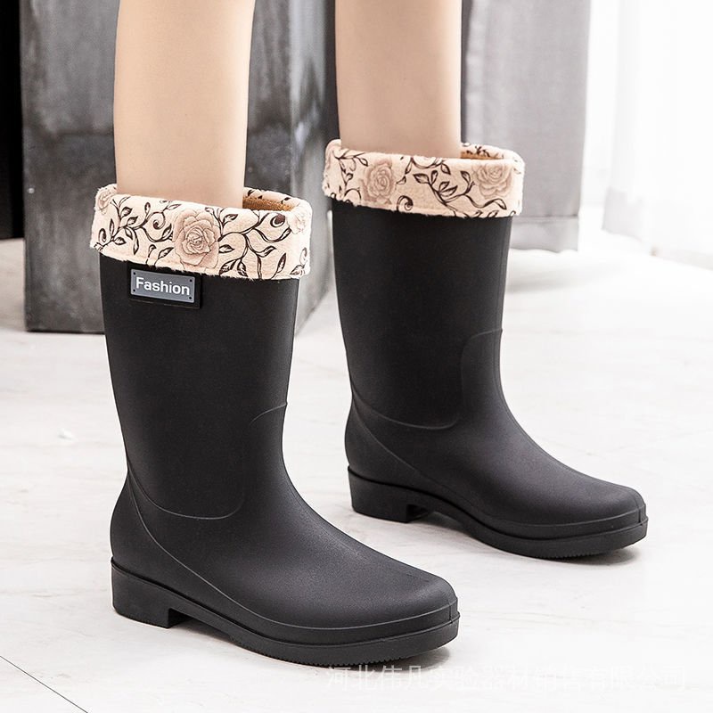 Ủng Cao Su Bọc Giày Đi Mưa Chất Liệu Cotton Dày Dặn Chống Trượt Chống Thấm Nước Giữ Ấm Mùa Đông Thời Trang Cho Nữ