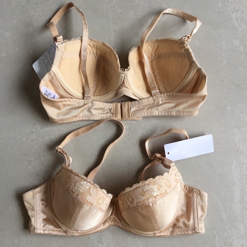 Áo Boya (178) có gọng mous mõng.