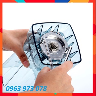 Dụng cụ tháo đế đỡ lưỡi dao máy xay sinh tố công nghiệp