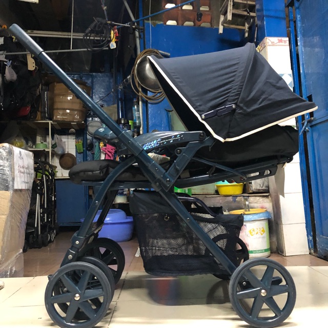 Xe đẩy 2 chiều Combi Calpico